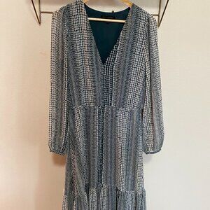 Banana Republic Women's Maxi Dress SZ Medium Chiffon Green Elastic Waist V-Neck